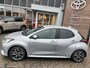 Toyota Yaris 1.5 Hybrid STYLE ALL SEASONS BLIND SPOT KEYLESS STOELVERW PARK-SENSOREN APPLE/ANDROID PRIVACY GLASS