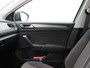 Volkswagen T-Roc 1.5 TSi Style Business 150 Pk | Adaptive Cruise | Digitale Cockpit | Camera | CarPlay | Trekhaak | LED | Adaptieve Cruise | Stoelverwarming | 18 Inch | 38.160 Km