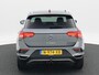 Volkswagen T-Roc 1.5 TSi Style Business 150 Pk | Adaptive Cruise | Digitale Cockpit | Camera | CarPlay | Trekhaak | LED | Adaptieve Cruise | Stoelverwarming | 18 Inch | 38.160 Km