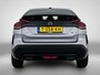 Citroën E-C4 EV Feel 50 kWh 136pk | Lage kilometerstand | Navigatie | Achteruitrijcamera | Climate Control | Cruise Control | Parkeersensoren | Apple Carplay / Android Auto | Led koplampen | Bluetooth | DAB+ radio | Armsteun | Adaptief demping systeem | Stof/kunstlederen Comfortstoelen | 18" lichtmetalen velgen |