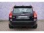 Volvo V50 2.4 Edition II | Schuif/kantel dak | Stoelverwarming | 12 mnd garantie | Leder | Parkeer sensoren achter | climtae control | Cruise control | regens sensor | All season banden |