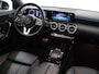 Mercedes-Benz A-klasse 180 | Luxury line | Stoelverwarming | Sfeerverlichting | Widescreen | Getint glas |