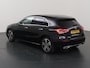 Mercedes-Benz A-klasse 180 | Luxury line | Stoelverwarming | Sfeerverlichting | Widescreen | Getint glas |