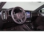 Volvo XC40 Recharge Plus - Intellisafe Assist/Surround - LED-koplampen - Google Infotainment - Verwarmbare voorstoelen - Verwarmbaar stuurwiel - Getint glas - 20' LMV - Glossy Black accenten