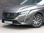 Peugeot 308 Active Pack Business 110pk | Navigatie via draadloze Apple Carplay / Android Auto | Climate Control | Cruise Control | Led koplampen | Parkeersensoren | Keyless start | Bluetooth | Digitaal instrumentenpaneel | Automatisch dimlicht | Regensensor | Elektrisch inklapbare spiegels | All seasonbanden |