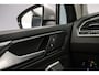 Volkswagen Tiguan R-Line 1.4 TSI 150pk DSG Automaat Trekhaak, Panoramadak, Elektrische achterklep, Adaptive cruise control, Navigatie, Parkeersensoren