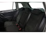 Volkswagen Tiguan R-Line 1.4 TSI 150pk DSG Automaat Trekhaak, Panoramadak, Elektrische achterklep, Adaptive cruise control, Navigatie, Parkeersensoren