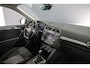 Volkswagen Tiguan R-Line 1.4 TSI 150pk DSG Automaat Trekhaak, Panoramadak, Elektrische achterklep, Adaptive cruise control, Navigatie, Parkeersensoren
