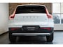 Volvo XC40 T3 Automaat Momentum | Adaptive Cruise Control | Navigatie | Stoelverwarming voor + achter | Parkeerverwarming | Parkeercamera | Parkeersensoren voor + achter | Stuurwielverwarming | Keyless Entree