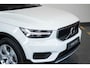 Volvo XC40 T3 Automaat Momentum | Adaptive Cruise Control | Navigatie | Stoelverwarming voor + achter | Parkeerverwarming | Parkeercamera | Parkeersensoren voor + achter | Stuurwielverwarming | Keyless Entree