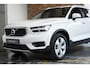 Volvo XC40 T3 Automaat Momentum | Adaptive Cruise Control | Navigatie | Stoelverwarming voor + achter | Parkeerverwarming | Parkeercamera | Parkeersensoren voor + achter | Stuurwielverwarming | Keyless Entree