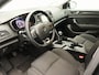 Renault Megane Estate TCe 100 Zen | R-Link 2 navigatie met Apple CarPlay & Android Auto | Parkeersensoren achter | Climate Control | Metaalkleur | Regen- en lichtsensor |