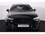 Volvo XC60 T6 Recharge AWD Plus Black Edition - Luchtvering - Panorama/schuifdak - IntelliSafe Assist & Surround - 360º Camera - Bowers & Wilkins audio - Adaptieve LED koplampen - Verwarmde voorstoelen, stuur & achterbank - Parkeersensoren voor & achter - Elektr. bedienb. voorstoelen met geheugen - Draadloze tel. lader - Extra getint glas - Elektr. inklapbare trekhaak - 21' LMV