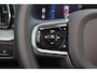 Volvo XC60 T6 Recharge AWD Plus Black Edition - Luchtvering - Panorama/schuifdak - IntelliSafe Assist & Surround - 360º Camera - Bowers & Wilkins audio - Adaptieve LED koplampen - Verwarmde voorstoelen, stuur & achterbank - Parkeersensoren voor & achter - Elektr. bedienb. voorstoelen met geheugen - Draadloze tel. lader - Extra getint glas - Elektr. inklapbare trekhaak - 21' LMV