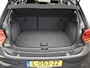 Volkswagen Polo 1.0 TSI R-Line Edition 96pk | Parkeersensoren v+a | Adaptief cruise control | Navigatie via app connect | Pricacy glass | Airco | 16"LMV