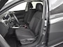 Volkswagen Polo 1.0 TSI R-Line Edition 96pk | Parkeersensoren v+a | Adaptief cruise control | Navigatie via app connect | Pricacy glass | Airco | 16"LMV