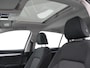 Volkswagen Golf 1.5 TSI Life | Pano dak | 18"| CarPlay | Camera |