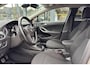 Opel Astra 105 PK Online Edition Trekhaak | Lichtmetalen velgen met all weather banden | parkeersensoren V + A
