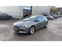 Opel Astra 105 PK Online Edition Trekhaak | Lichtmetalen velgen met all weather banden | parkeersensoren V + A