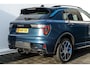 Lynk & Co 01 1.5 Plug-in Hybrid 262 Pk I Modeljaar 2023 I Panoramadak I 75 km Elektrisch I 360 Camera I Infinity Audio I Full Map Navi I Carplay I Afn.Trekhaak I 20 inch. LMV l 1e eigenaar