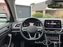 Volkswagen T-Roc TSI DSG 1.5 TSI DSG STYLE , NAVIGATIE , AFN TREKHAAK , ACC CRUISE CONTROL , PDC , CLIMAAT AIRCO , VIRTUALCOKPIT PRO , PRAVACY GLASS , IQ-LIGHT , LANE ASSIST , APPEL CARPLAY , 17 INCH LM MET ALL SEASON .