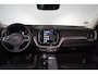 Volvo XC60 T6 Recharge AWD Plus Bright - Panorama/schuifdak - IntelliSafe Assist & Surround - 360º Camera - Harman/Kardon audio - Adaptieve LED koplampen - Verwarmde voorstoelen, stuur & achterbank - Parkeersensoren voor & achter - Elektr. bedienb. voorstoelen met geheugen - Draadloze tel. lader - Extra getint glas - 19' LMV
