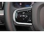Volvo XC60 T6 Recharge AWD Plus Bright - Panorama/schuifdak - IntelliSafe Assist & Surround - 360º Camera - Harman/Kardon audio - Adaptieve LED koplampen - Verwarmde voorstoelen, stuur & achterbank - Parkeersensoren voor & achter - Elektr. bedienb. voorstoelen met geheugen - Draadloze tel. lader - Extra getint glas - 19' LMV