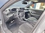 Peugeot e-2008 EV 54kWh 156pk | 360 camera | Alcantara | Stoelverwarming | Stoelmassage | Full-led I Warmtepomp I V2L