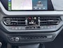 BMW 1-Serie 118i Automaat / M-SPORT / Pack LED / Fabrieksgarantie tot 06-2026 / Dealer onderhouden / Sportstoelen / Trekgewicht 1300 Kg / Cruise control / Stoelverwarming / Apple Carplay Android Auto / Climate control / Keyless Entry/Start /