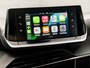 Peugeot 208 1.2 PureTech Deluxe (APPLE CARPLAY, GROOT NAVI, GETINT GLAS, LANE ASSIST, SPORTSTOELEN, START/STOP, NIEUWE APK, NIEUWSTAAT)
