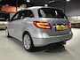 Mercedes-Benz B-klasse 200 Ambition I Automaat I Trekhaak I Hoge instap I Cruise control I Parksens v + a I Navi I Airco I Isofix
