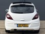 Opel Corsa 1.4-16V Cosmo 3 deurs - OPC LINE - EL. PANORAMADAK - AIRCO - CRUISE CONTROLE - PARKEERSENSOREN - 17" LM VELGEN - SPORTSTOELEN - NL AUTO - NAP -