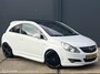 Opel Corsa 1.4-16V Cosmo 3 deurs - OPC LINE - EL. PANORAMADAK - AIRCO - CRUISE CONTROLE - PARKEERSENSOREN - 17" LM VELGEN - SPORTSTOELEN - NL AUTO - NAP -