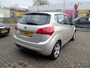 Kia Venga 1.4 CVVT X-ecutive HOOG ZIT