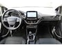 Ford Fiesta 1.0-100pk EcoBoost Titanium 5drs. Uiterst nette, luxe en zuinige Ford Fiesta. Voalautm. airco, Cruise control, Navigatie, LM wielen, Metallic lak, Parkeersensoren achter, Telefoonvoorb., Lane assist etc.