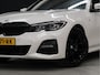 BMW 3-Serie Touring 320i M Sport [APPLE CARPLAY, M SPORTSTUUR, DAB, LED, LIVE COCKPIT, TREKHAAK AFNEEMBAAR, CRUISE, CLIMATE, NIEUWSTAAT]