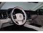Volvo V60 T6 Recharge AWD Essential - Intellisafe Assist/Surround - Lederen bekleding - Verwarmbare voorstoelen - Verwarmbaar stuurwiel - Verwarmbare achterbank - Parkeercamera achter - Parkeersensoren v/a - Exterior Styling Kit - 19' LMV - Getint glas