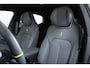 Lynk & Co 02 More 66 kWh, | 360° Parkeercamera | Harman Kardon Premium Audio | Panoramadak | Elektrisch bedienbare voorstoelen met geheugen | Keyless Entry | Getint glas | Adaptieve Cruise Control | Dodehoekassistent | Sfeerverlichting | Stuurwielverwarming | Stoelverwarming |