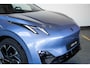 Lynk & Co 02 More 66 kWh, | 360° Parkeercamera | Harman Kardon Premium Audio | Panoramadak | Elektrisch bedienbare voorstoelen met geheugen | Keyless Entry | Getint glas | Adaptieve Cruise Control | Dodehoekassistent | Sfeerverlichting | Stuurwielverwarming | Stoelverwarming |