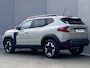 Dacia Duster 1.6 Hybrid 140 Extreme Automaat / Fabrieksgarantie tot 05-2028 / Stuur- en stoelverwarming / Voorruitverwarming / Navigatie via Apple Carplay Android / 17" LM wielen /