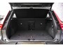 Volvo XC40 B4 Aut. Plus Dark | Trekhaak | Google | Dodehoekdetectie | Adaptieve Cruise Control | Stoel + stuurverwarming | 19" LM | Verwarmbare voorruit |