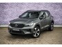 Volvo XC40 B4 Aut. Plus Dark | Trekhaak | Google | Dodehoekdetectie | Adaptieve Cruise Control | Stoel + stuurverwarming | 19" LM | Verwarmbare voorruit |