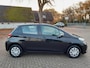 Toyota Yaris 1.0 VVT-i Now nette zuinige yaris met trekhaak voor nog jaren rijplezier!