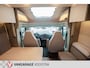 LMC H730 4 Persoons camper/Hefbed/lengte bedden/ruime zithoek/garage/luifel/fietsenrek/Bearlock
