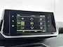 Peugeot 2008 SUV Allure Pack 130pk Automaat | Navigatie via Apple CarPlay / Android Auto | Achteruitrijcamera | 3D Cockpit | Stoelverwarming | Climate Control | Adaptieve Cruise Control | Parkeersensoren | Keyless start | Bluetooth | DAB+ radio | Elektrisch inklapbare spiegels | Donker getint glas | 17" lichtmetalen velgen |
