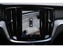 Volvo V60 T6 Plug-in hybrid AWD Plus Dark | 2000 kg trekgewicht | Elektrische stoelen met geheugen | Harman/Kardon Audio | Stoel & Stuurverwarming | Dodehoeksensoren | adaptieve cruise controle |