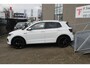 Volkswagen T-Cross 1.0 TSI R-Line binnen & buiten / Digitaal dashboard / Parkeersensoren rondom / Achteruitrijcamera / Adaptive cruise control / Climate control / Navigatie / Apple car play