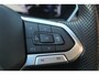 Volkswagen T-Cross 1.0 TSI R-Line binnen & buiten / Digitaal dashboard / Parkeersensoren rondom / Achteruitrijcamera / Adaptive cruise control / Climate control / Navigatie / Apple car play