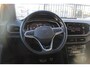 Volkswagen T-Cross 1.0 TSI R-Line binnen & buiten / Digitaal dashboard / Parkeersensoren rondom / Achteruitrijcamera / Adaptive cruise control / Climate control / Navigatie / Apple car play