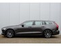 Volvo V60 T6 Plug-in hybrid AWD Essential Bright | Verwarmde Voorstoelen, Stuurwiel en Achterbank | Semi- Elektrische Trekhaak | Park Assist | Adaptieve Cruise Control | Leder Pakket